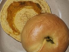 咸蛋黄南瓜贝果-雀食面包店(钟楼店)