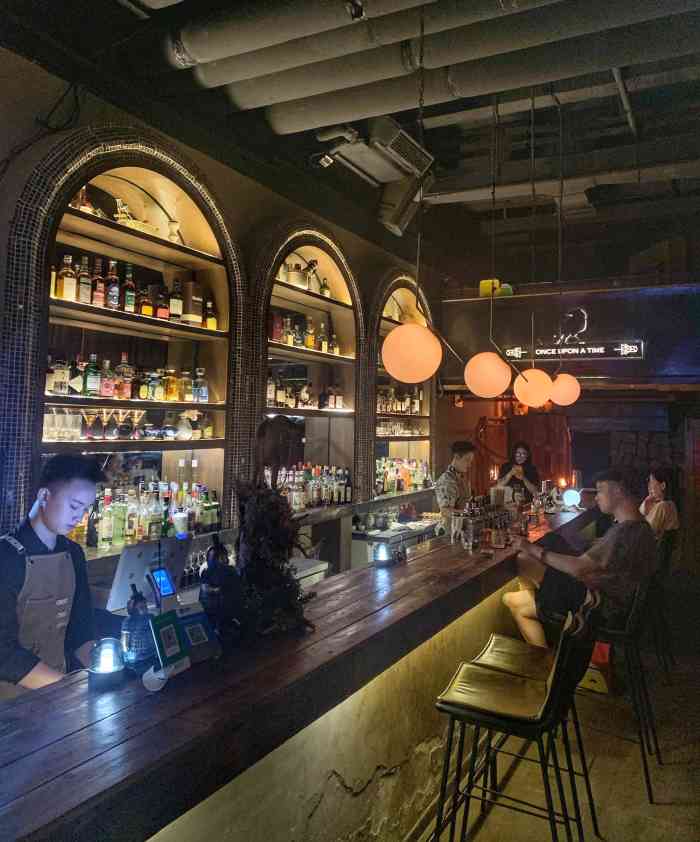 neverland·无忧酒吧-"跟着酒吧指南来的,在九街万汇旁边小巷子里.