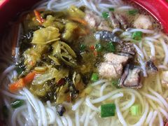 -正宗李家土鸡米线店