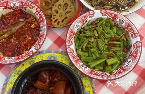 Grandma's Clay Pot Pork