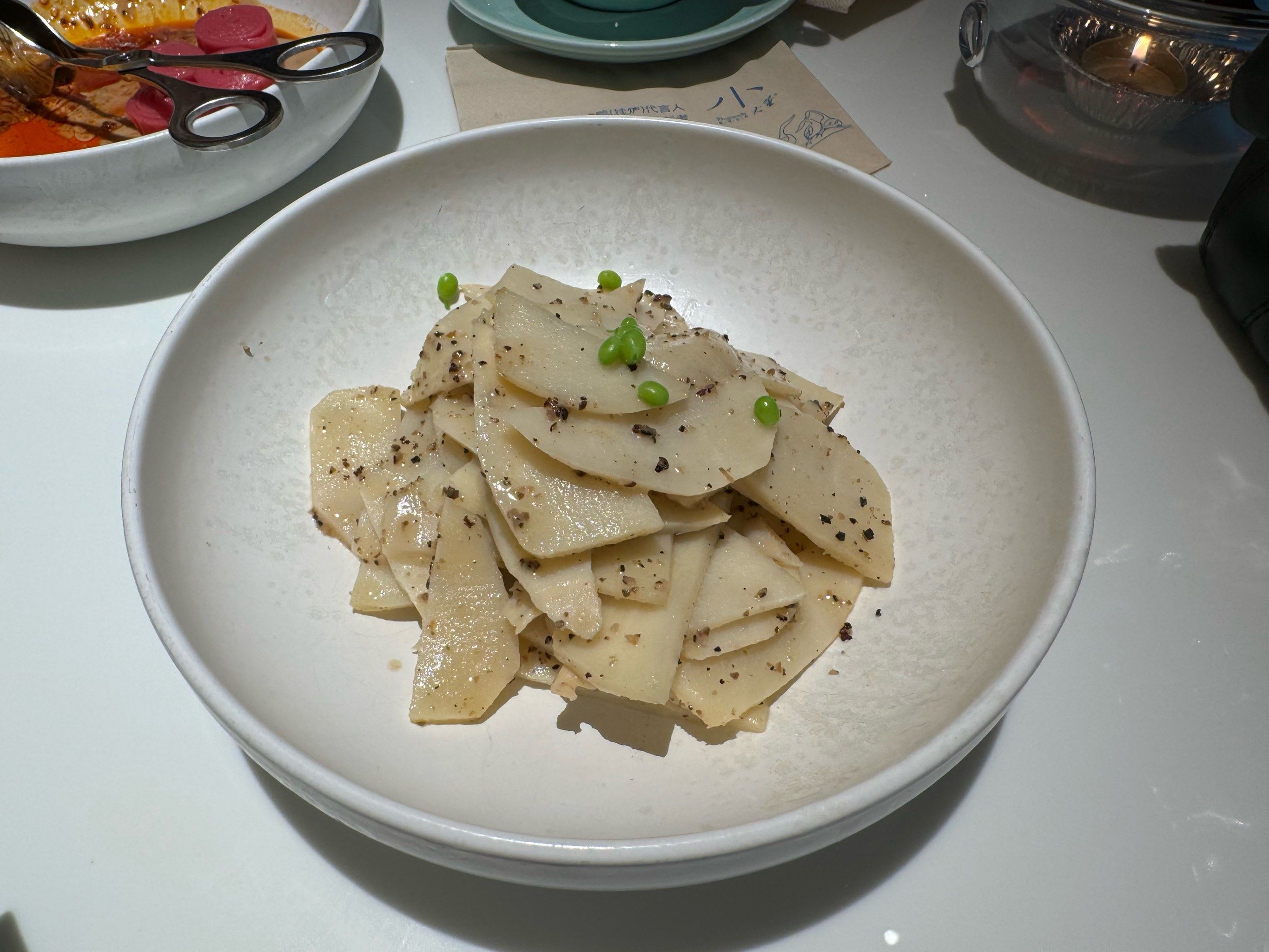 小大董,菜比较新鲜,素净,挺喜欢