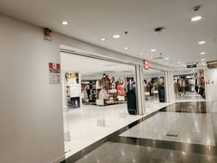 -优衣库(上海正大广场店)