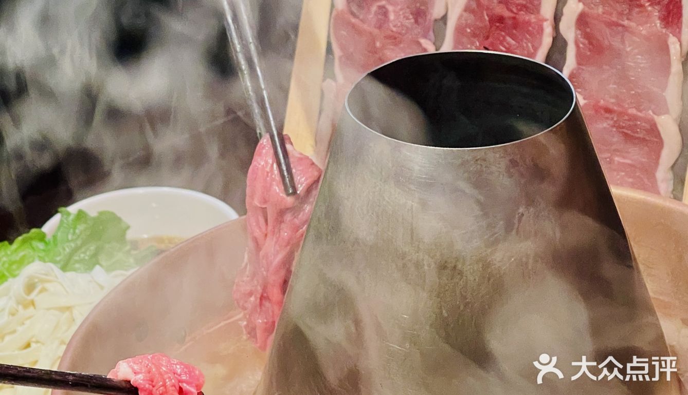 来京悦南门感受正宗的老北京铜锅涮肉