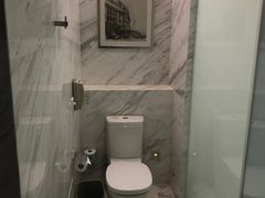 -上海滴水湖皇冠假日酒店