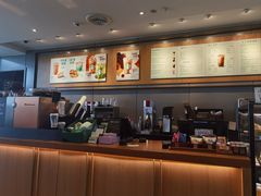 大堂-星巴克(青岛火车北站候车大厅店)