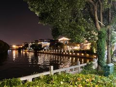 湖边风景-聚汇三少·龙虾·中餐厅(莫邪路新天地店)