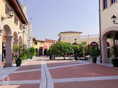 -佛罗伦萨小镇广佛名品奥特莱斯(疏港路店)