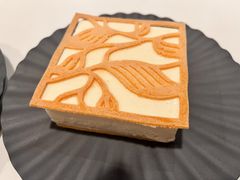 -潮一不贰·法式甜品·生日蛋糕·西式简餐(外滩店)