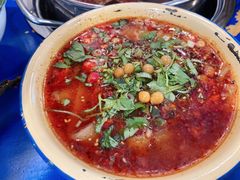 -马路边边串串香形象店(磐石路店)