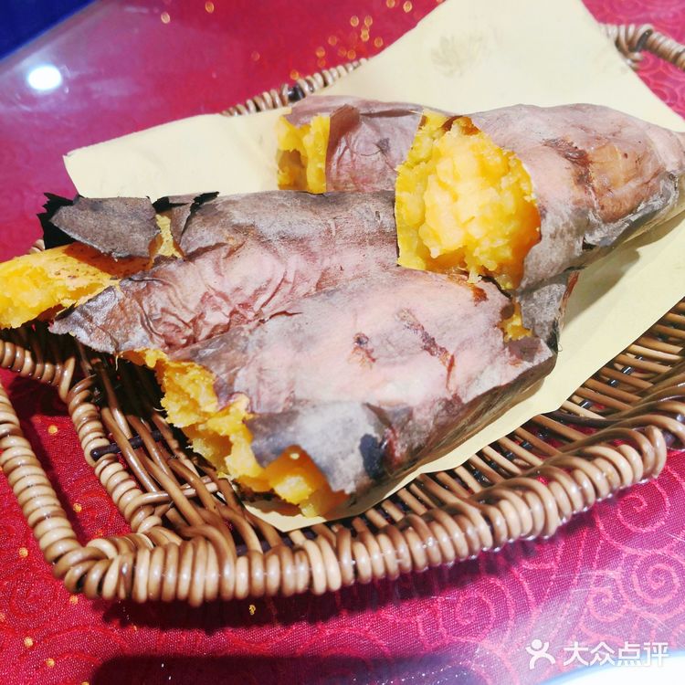 烤鸽子一般天津人都没吃过吧？可是烤鸽子这道菜