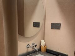 -灸春堂·艾灸·痛症·整脊连锁(之江银泰店)