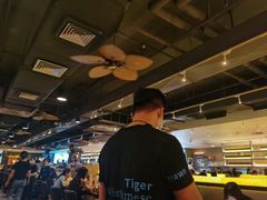 -大头虾越式风味餐厅(光明广场店)