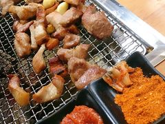 -肉甲韩国木炭烤肉(新壹街1店)