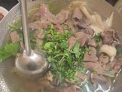 -周老三跷脚牛肉·全牛火锅(非遗传承店)