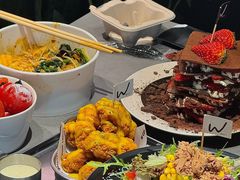 -W COLLECTIVE  DESSERT SHOP