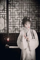 -九月鹰飞汉服摄影工作室