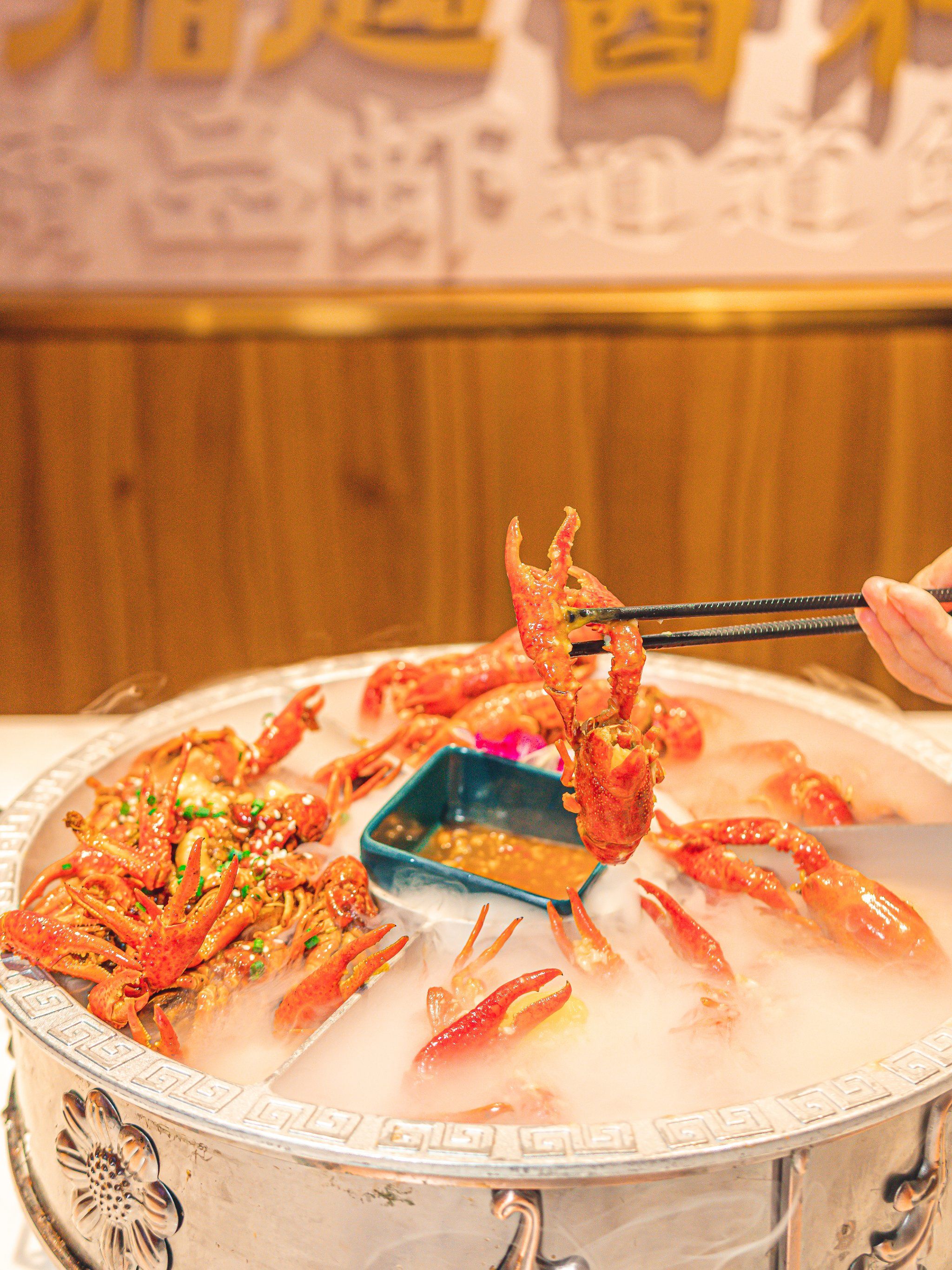 02必尝!小龙虾拼盘,让你一口爱上夏天