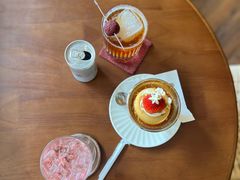 -Café Monson