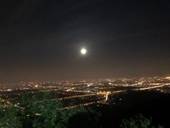 -鬼笑石后山停车场