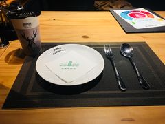 餐具摆设-清真·艾美可餐厅(大悦汇店)