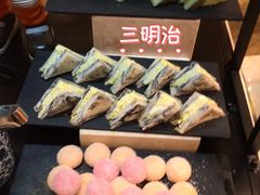 -咖啡苑自助餐厅·中国大饭店