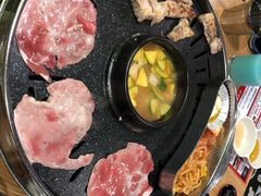 -江南猪肉商会无限续吃(弘大店)