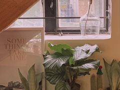 -彳亍咖啡·这里(水湾路店)