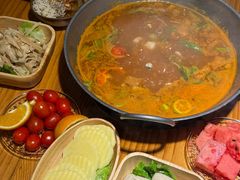 -野山舂·贵州现舂酸汤牛肉(东山店)
