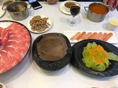 -德天肥牛海鲜火锅(龙吟坊店)