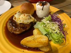 汉堡牛排-Cafe Alice咖啡爱丽丝(奥城店)
