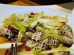 -臻鲜燕海鲜融合餐厅(金陵style店)