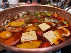 -老滇山寨•云南特色菜•地方菜•民族风情歌舞表演(金碧店)