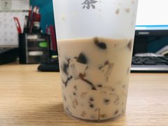 -沪上阿姨·精选茶饮(深大西丽店)