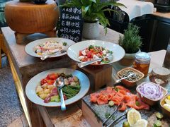 -松山湖凯悦酒店·Café自助餐厅·周末火舞秀表演