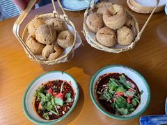 -包整·丝娃娃(一览甲秀楼风景店)