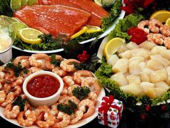 -鱼鲜饭香·招牌汽锅剁椒鱼头王