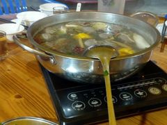 -牛一煲美食(江高店)