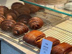 -VERIE BAKEHOUSE
