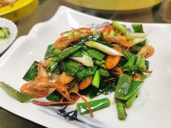葱炒河虾-广迎居老正兴菜馆