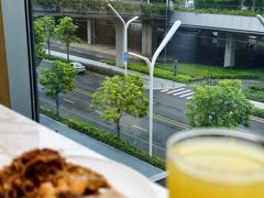 -深圳国际会展中心希尔顿酒店(前海华发冰雪世界店)