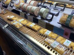 面包甜点陈列柜-多乐之日(和平伊势丹店)