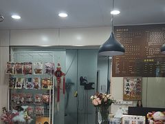 -八公叔叔宠物美容连锁(春申店)