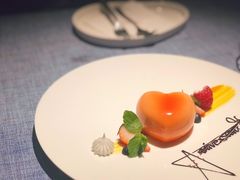 树莓蛋糕-弦月窗LUNETTE BY AMANDA(复兴路店)