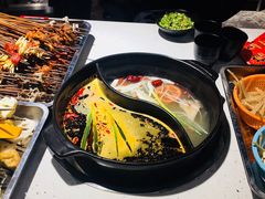 -钢管厂五区小郡肝串串香(奥克斯广场锦城万达店)