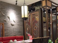 -野山舂·贵州现舂酸汤牛肉(民生路店)