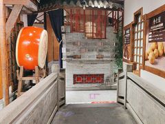 -川流不息·地道川菜·小龙虾(新松江路店)