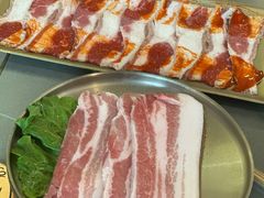 -围炉肉舍•炭烤活鳗•丹东海鲜烤肉(步行街店)