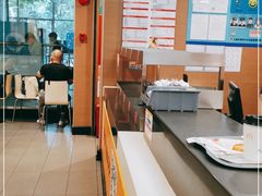 -麦当劳(轻轨曹杨路店)