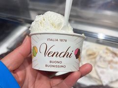 -VENCHI 闻绮(北京国贸商城店)