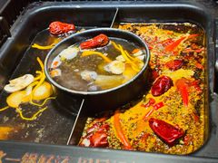 -老牌坊云南鱼豆花火锅(嵩山店)